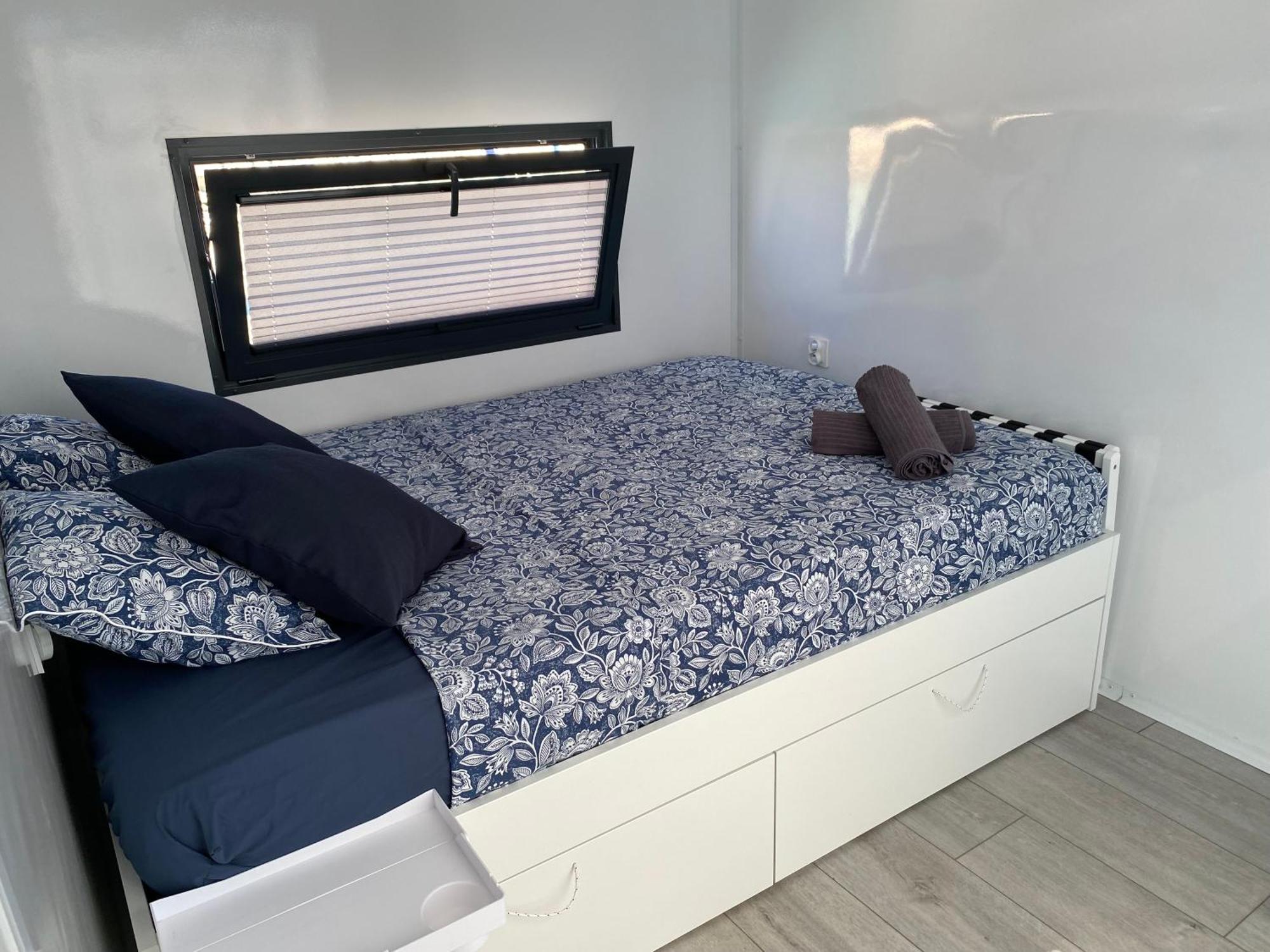 ホテル Houseboat Cadiz El Puerto - Casa Flotante エル・プエルト・デ・サンタ・マリア エクステリア 写真